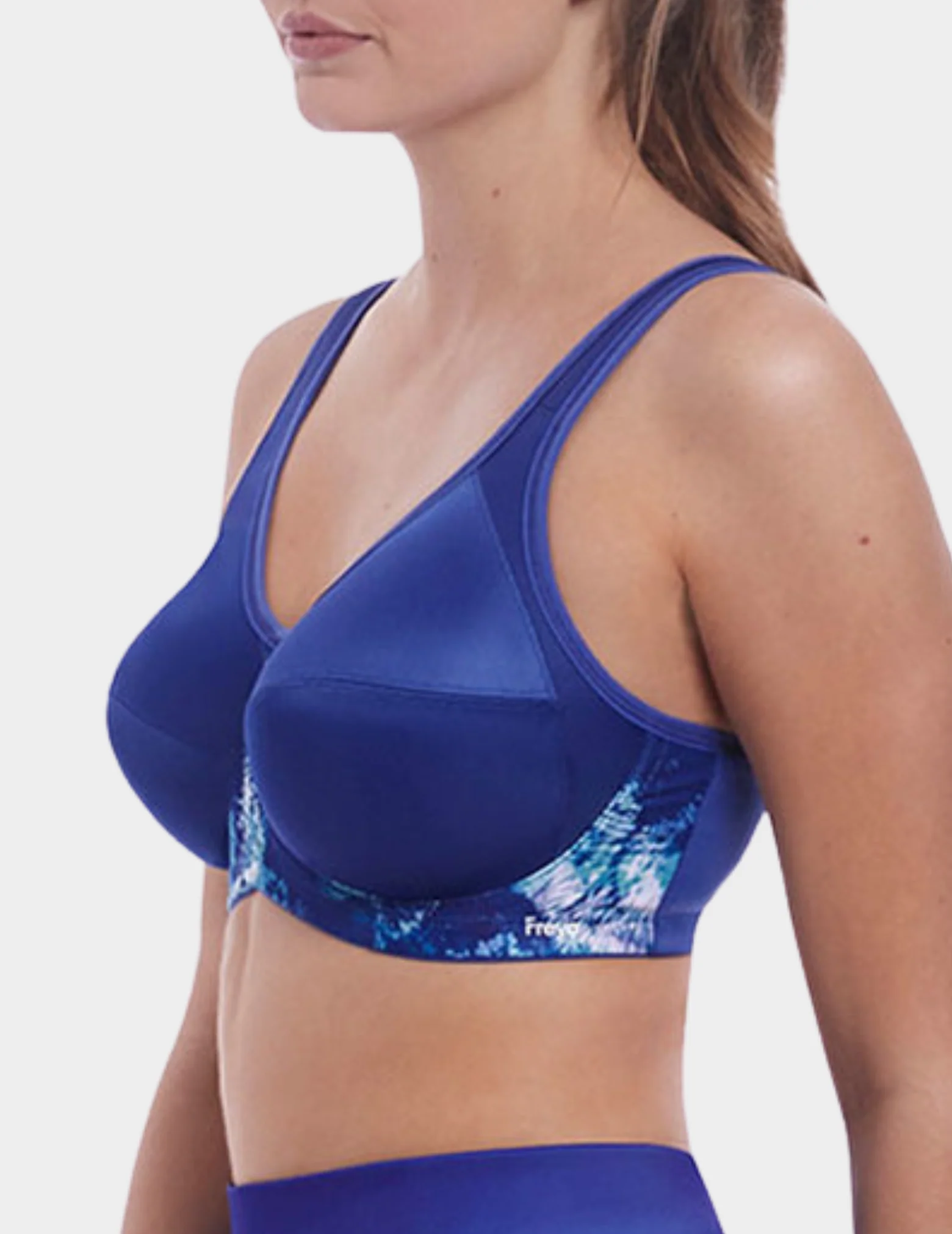 Core Underwire Sports Bra - Image 3