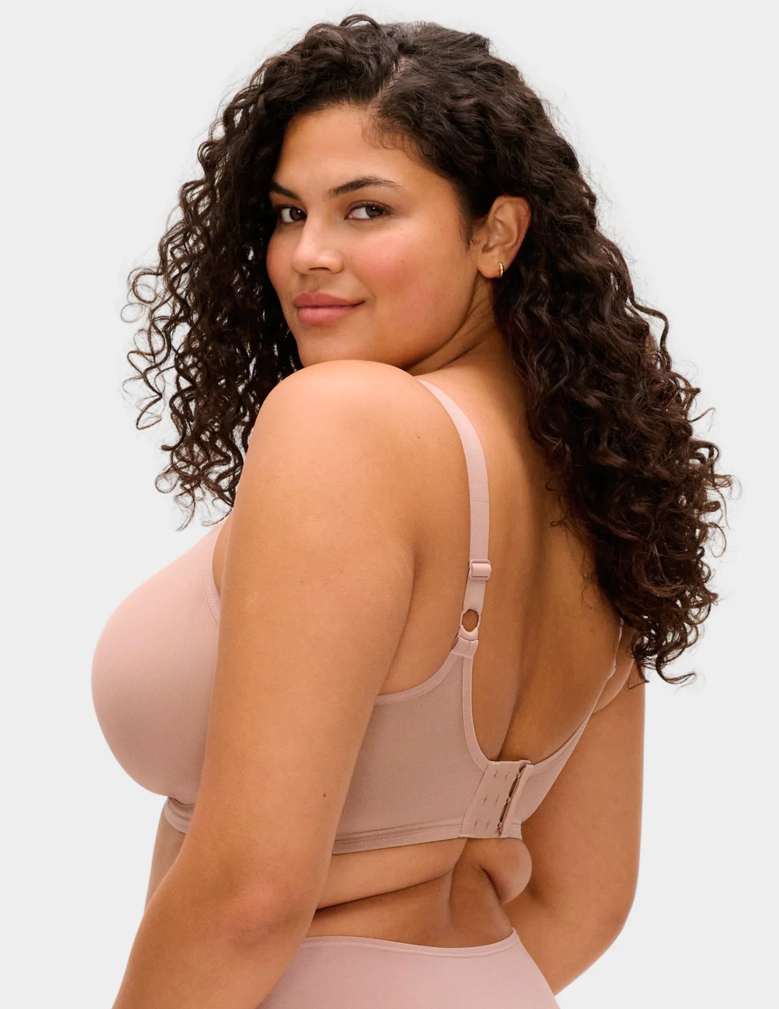 Smooth Underwire Non Padded Molded Bra - Image 3