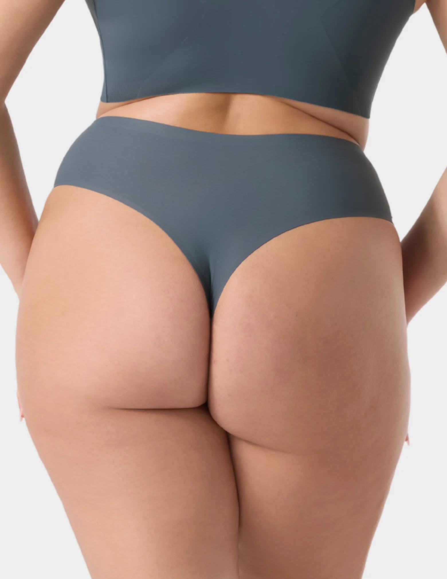 Seamless High-Waisted Thong - Image 5