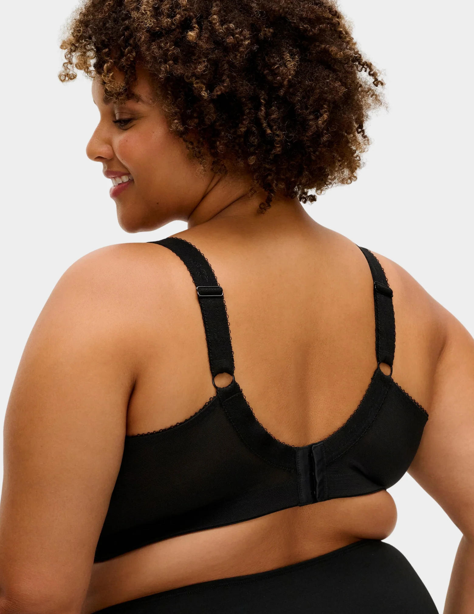 Keira Banded Wireless Bra - Image 2