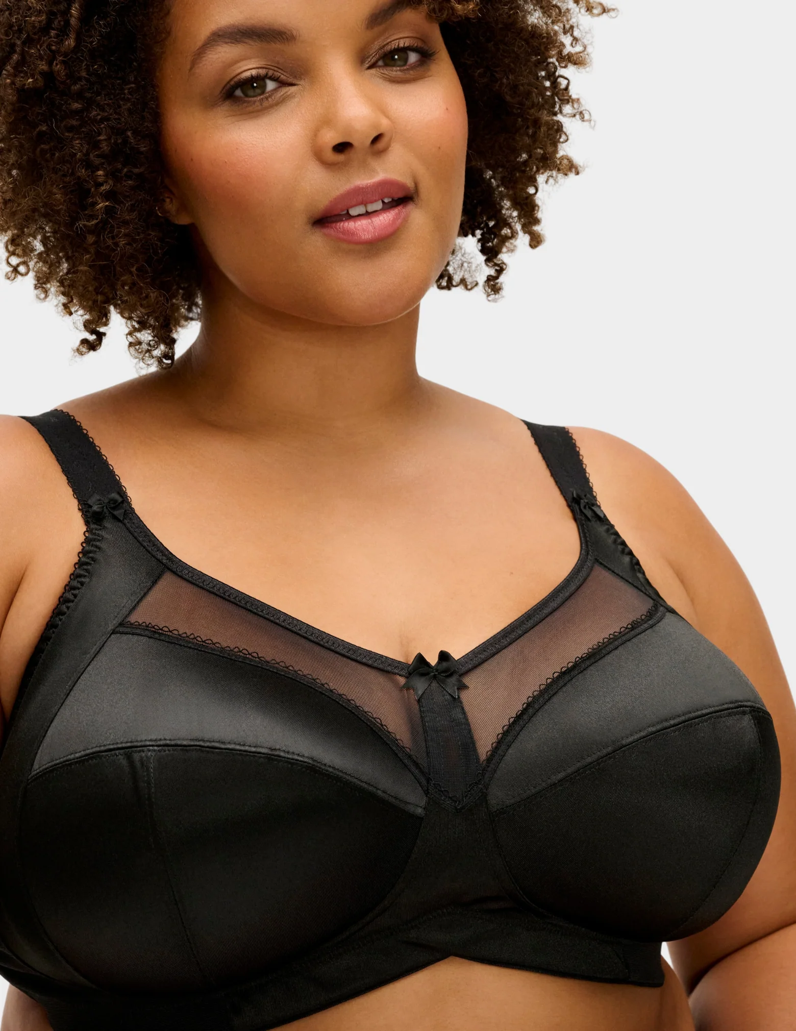 Keira Banded Wireless Bra - Image 3