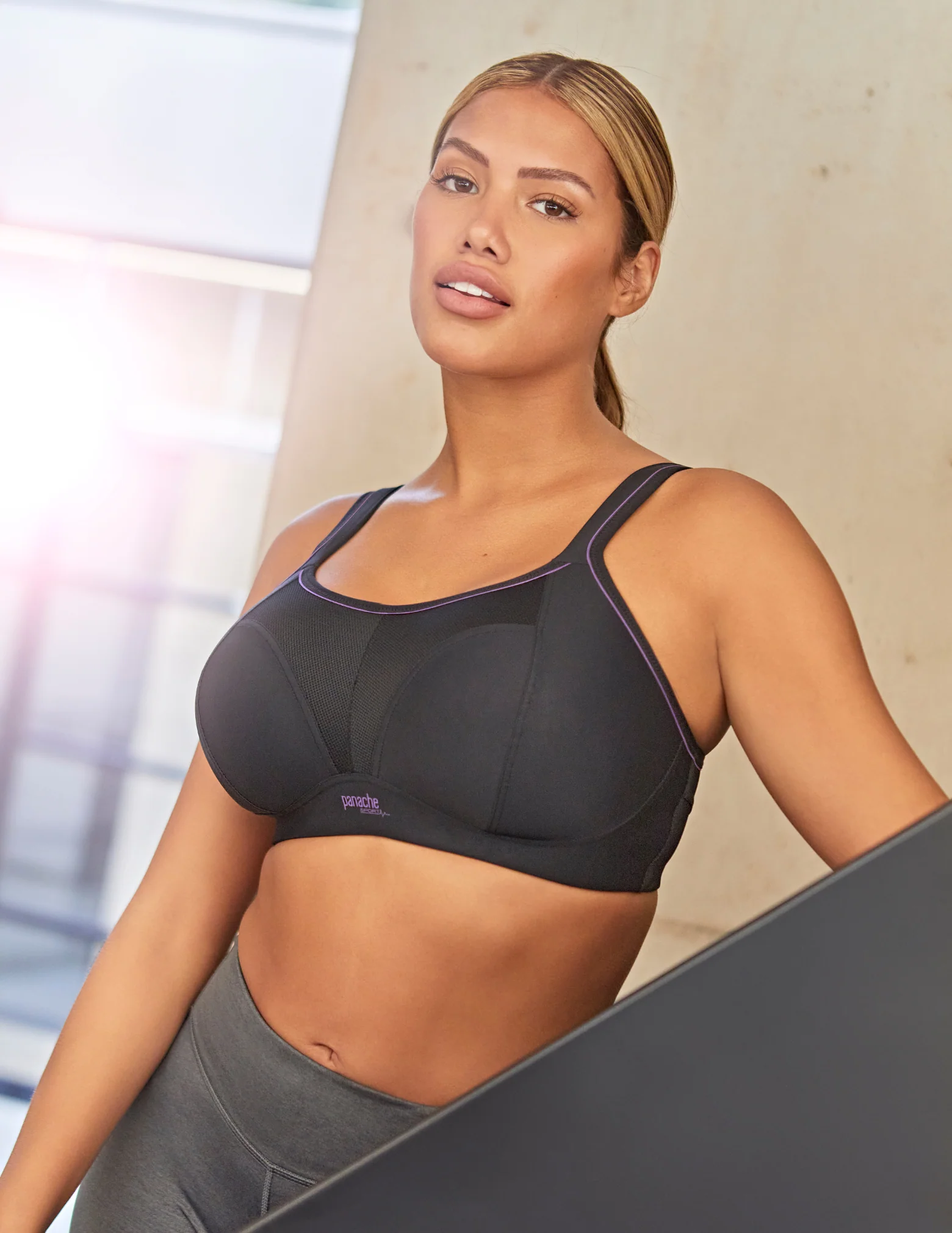 Non Wired Convertible Sports Bra - Image 7