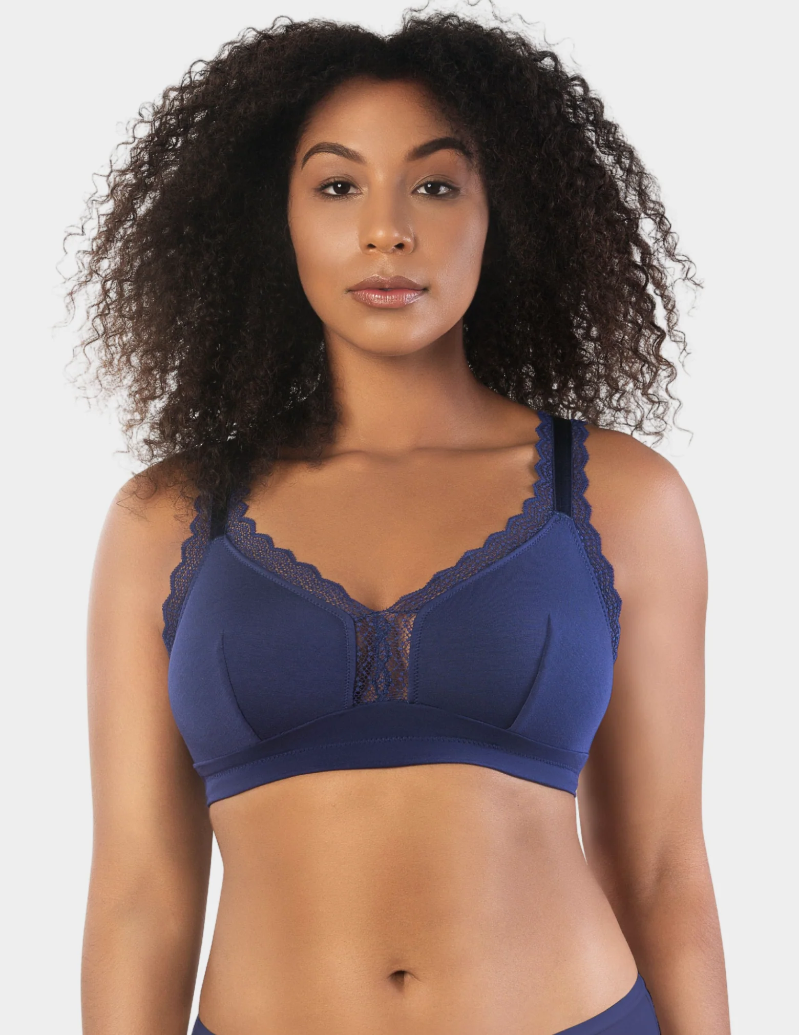 Dalis Wireless Seamed Bralette - Image 4